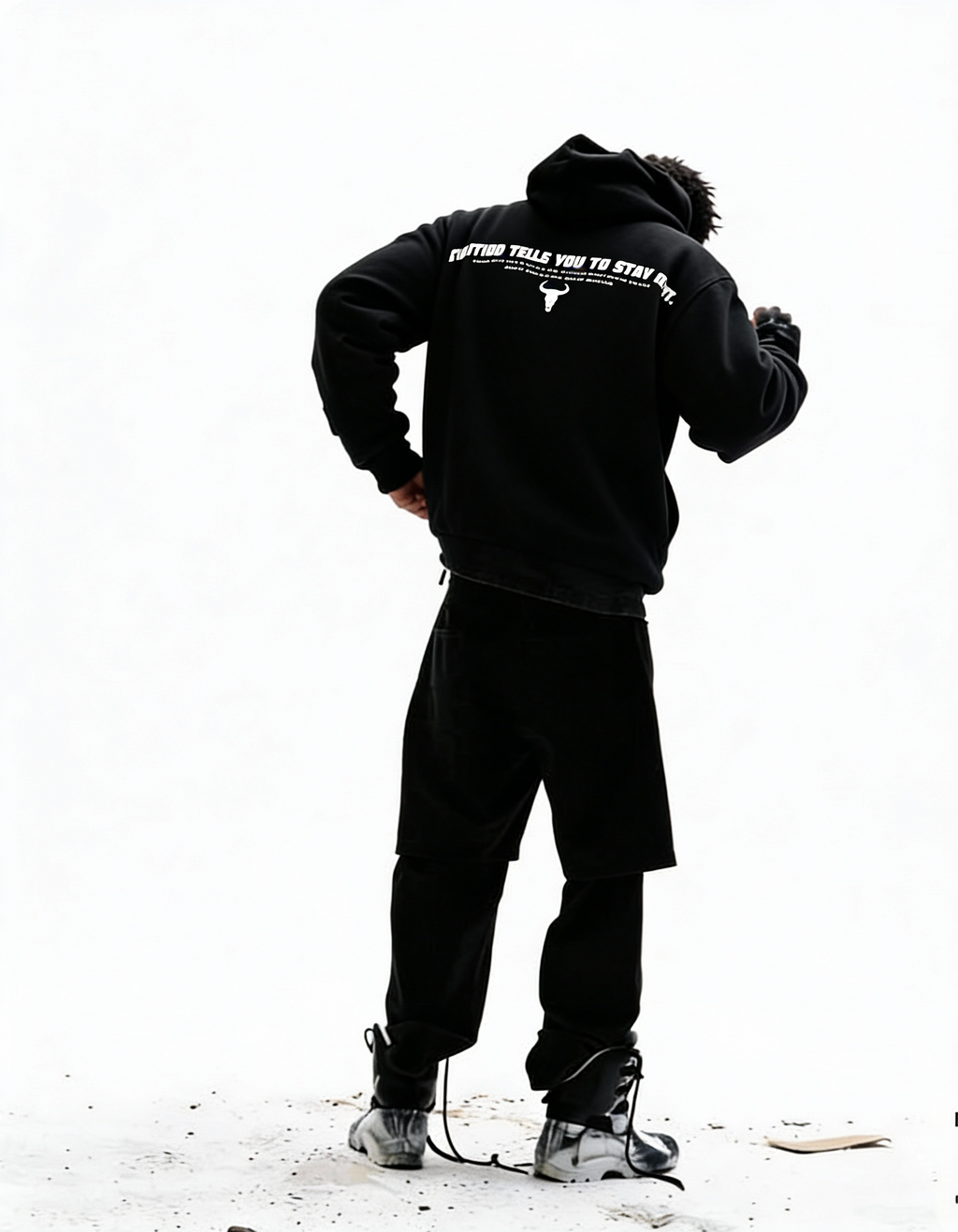 MONTU/ Black Hoodie