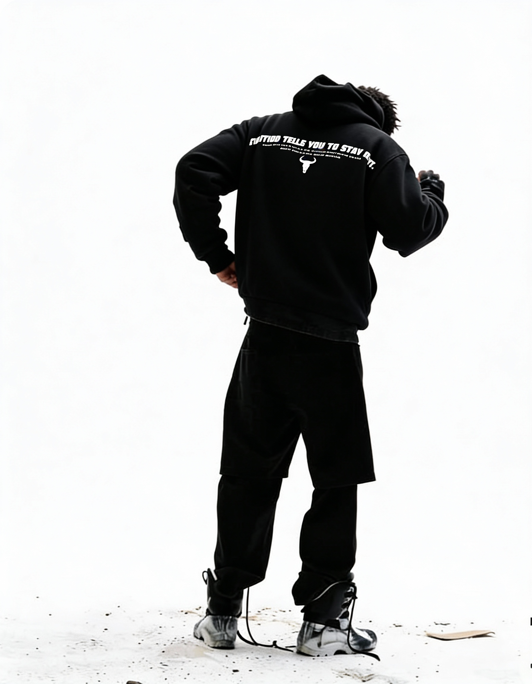 MONTU/ Black Hoodie