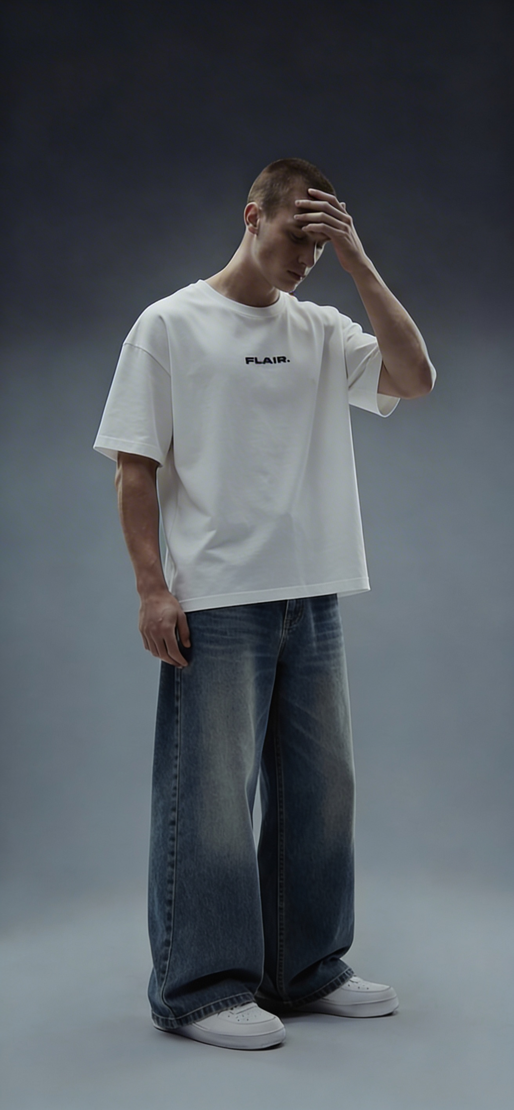 FLAIR "DEFINE YOUR FORM" Oversized Tee – White
